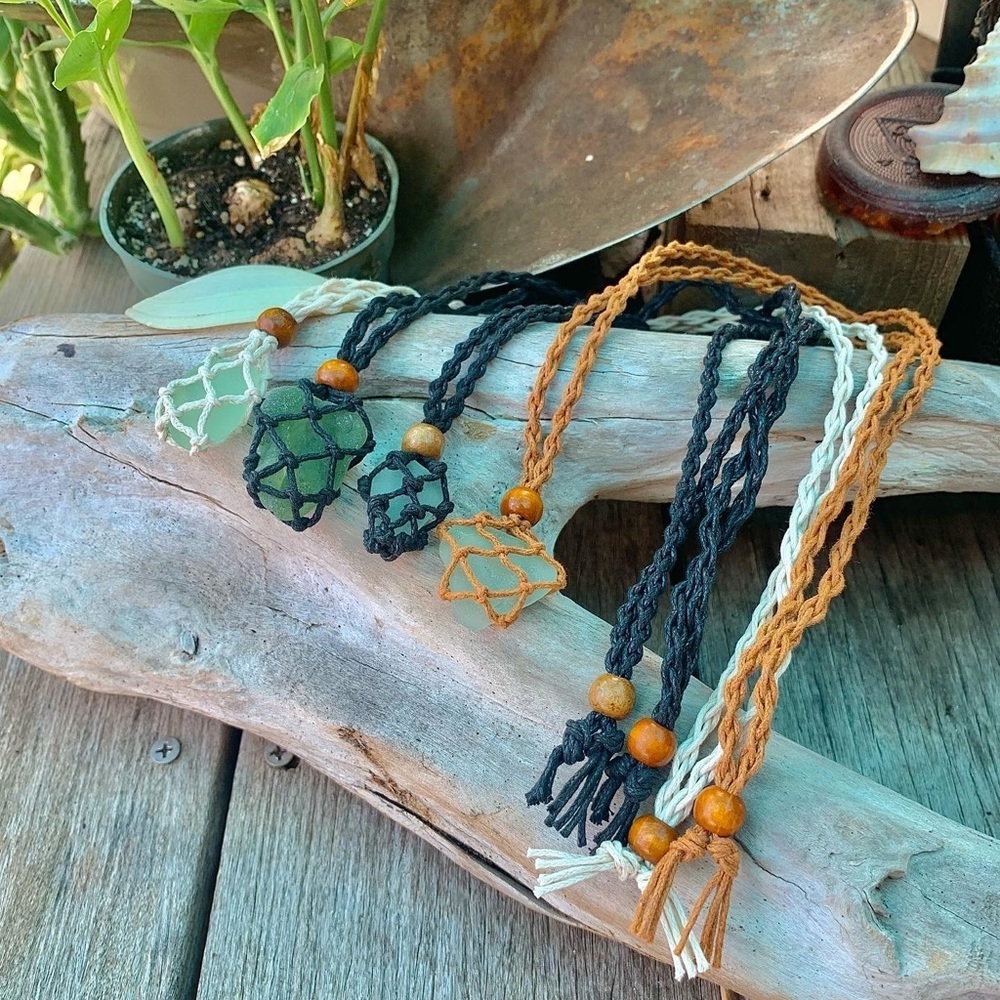 Sea glass in black crocheted wrapped knotted necklace adjustable - Picture 2 of 5